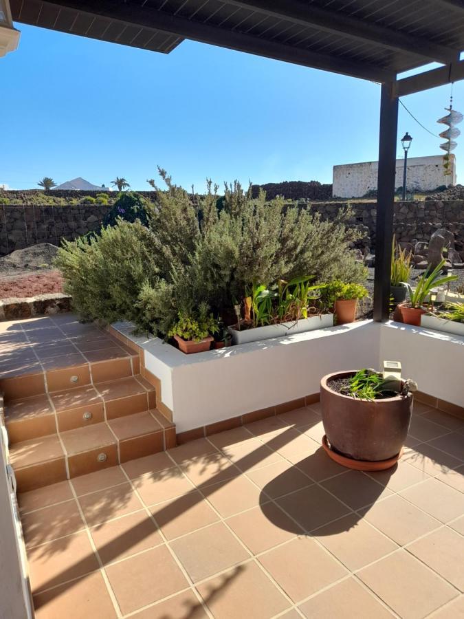 Con Terraza Y Jardin Vakantiehuis Las Breñas