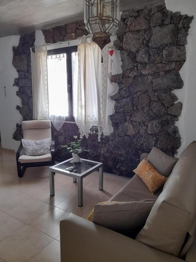 Con Terraza Y Jardin Vakantiehuis